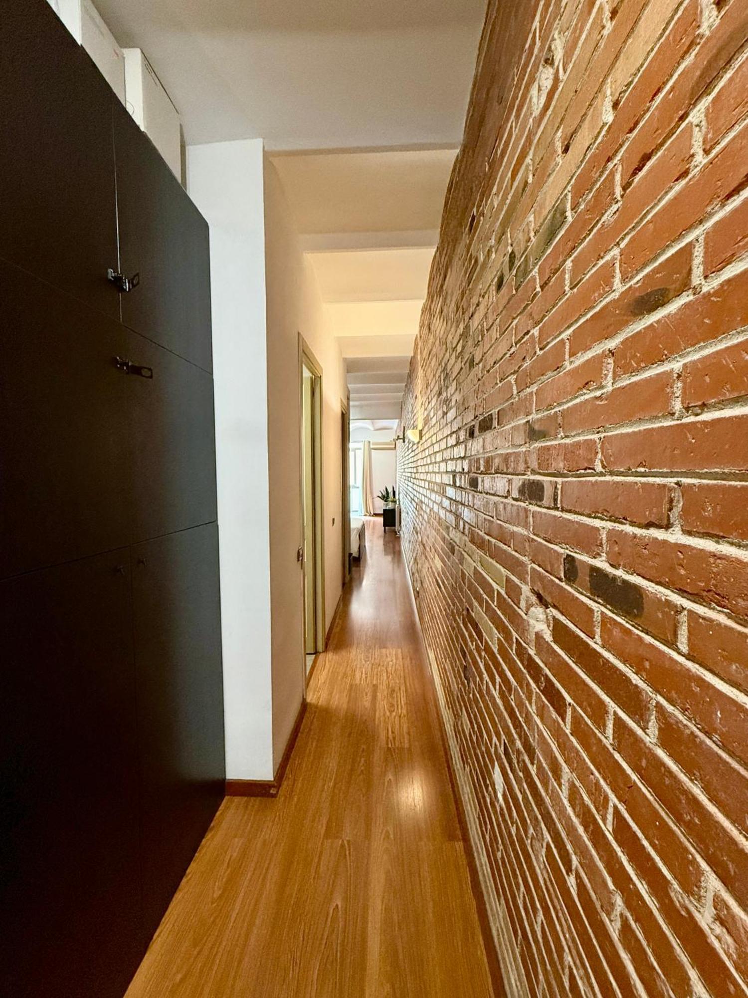 Newly Renovated Stylish Eixample - Great Location Barcelona Bagian luar foto